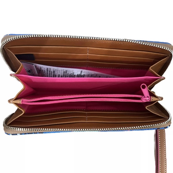 Disney Dooney & Bourke Long Wallet - Picture 15 of 15